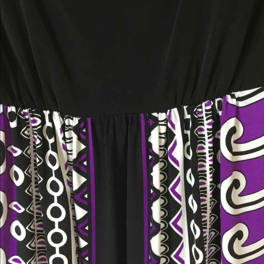 Dress - Picture 2 of 5